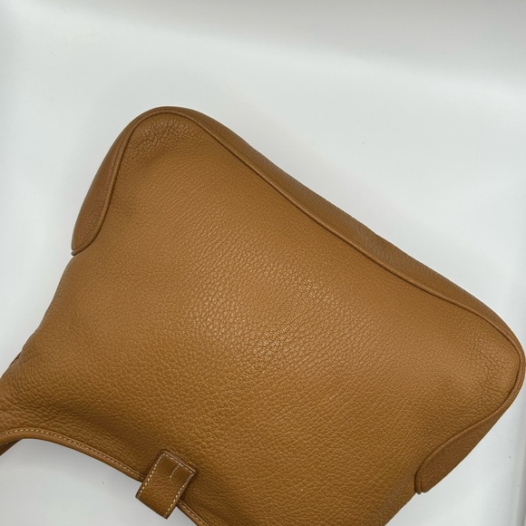 Salvatore Ferragamo Leather Shoulder Bag with Silver Buckle - Picture 5 of 15